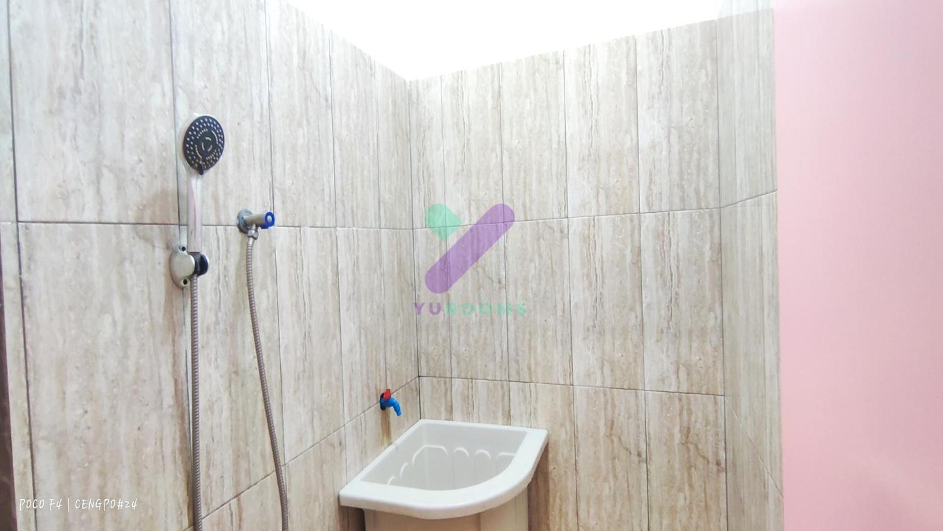 New Jasmine Guest House By Yurooms Blitar Екстериор снимка